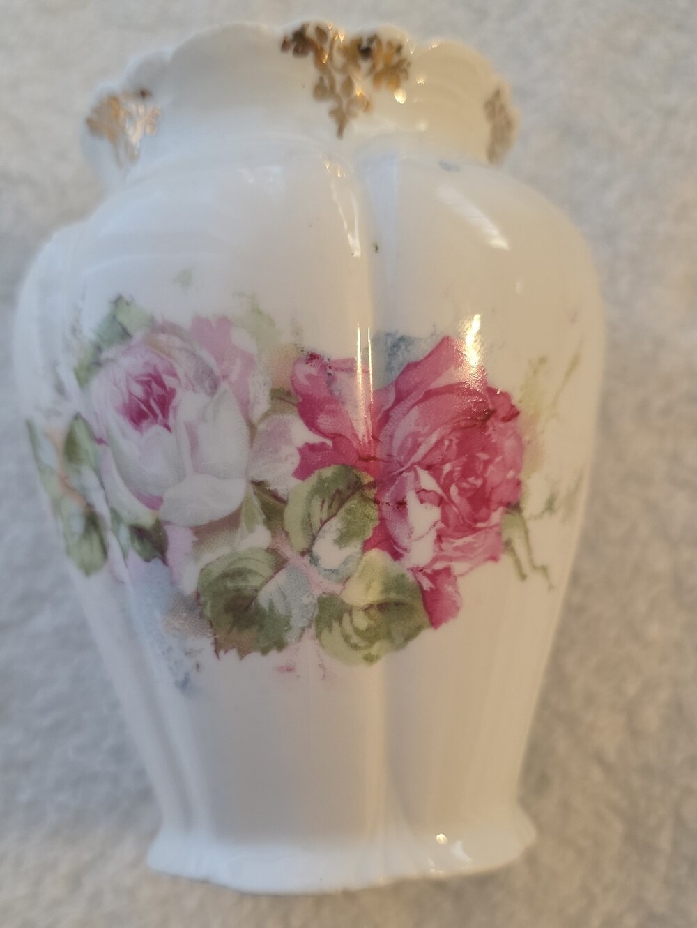 Elegant White Porcelain Vase with Pink Rose Motif